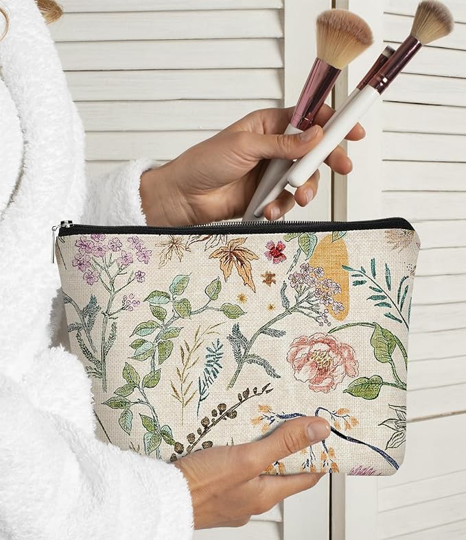 cottagecore makeup bag makes a great gift